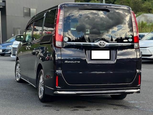 Mazda Bongo front view