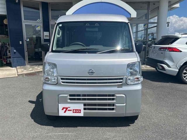 Mazda Bongo front view