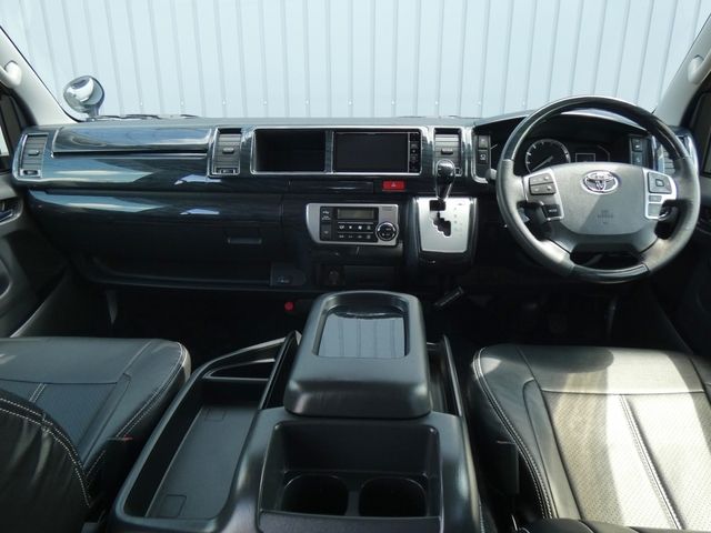 Mazda Bongo front view