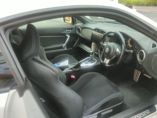 Mazda Bongo front view