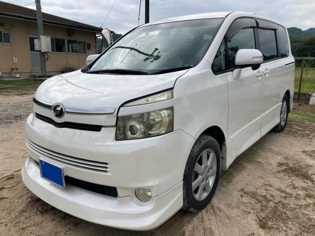 Mazda Bongo front view