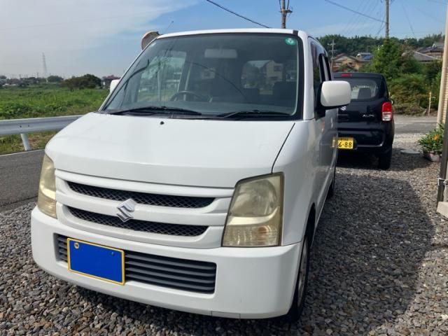 Mazda Bongo front view