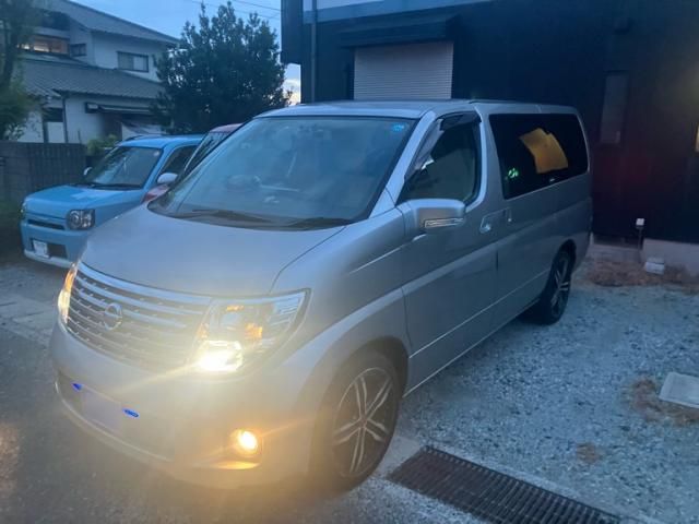 Mazda Bongo rear view