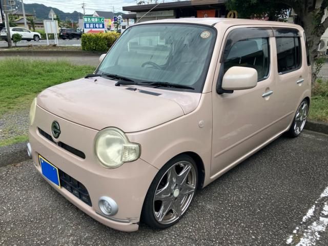 Mazda Bongo front view
