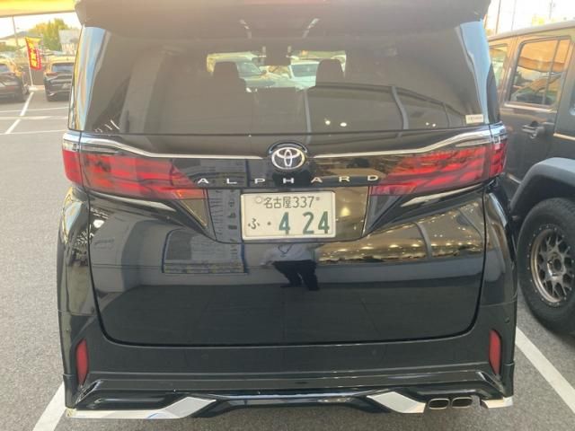 Mazda Bongo front view
