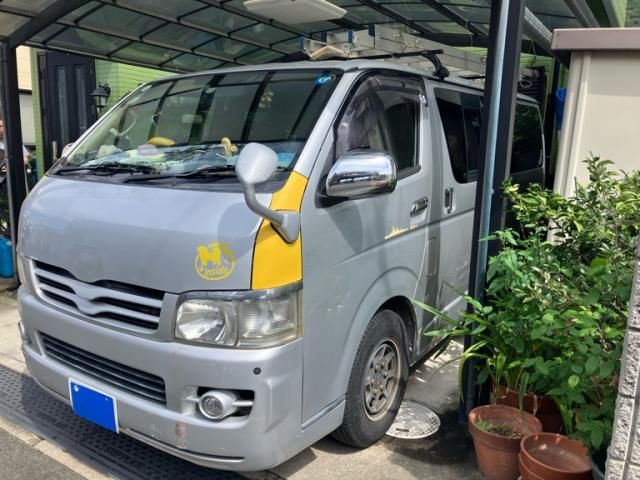 Mazda Bongo rear view
