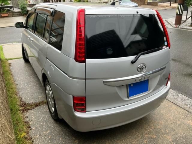Mazda Bongo rear view
