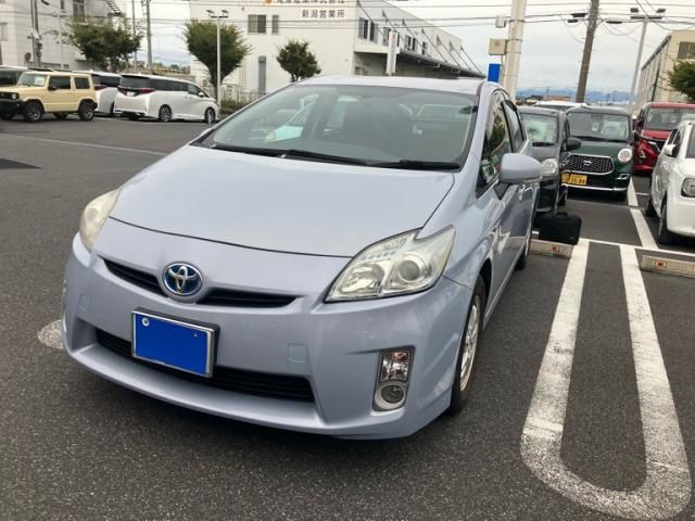 Mazda Bongo front view