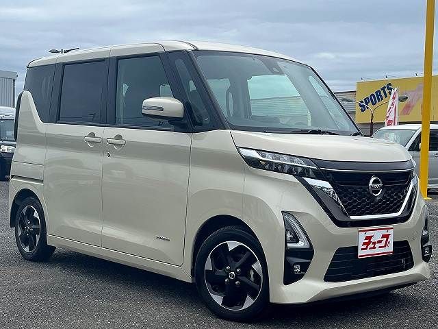 Mazda Bongo front view