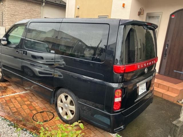 Mazda Bongo front view