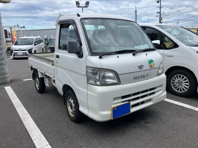 Mazda Bongo front view