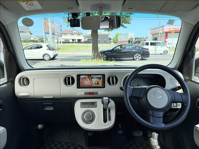 Mazda Bongo front view