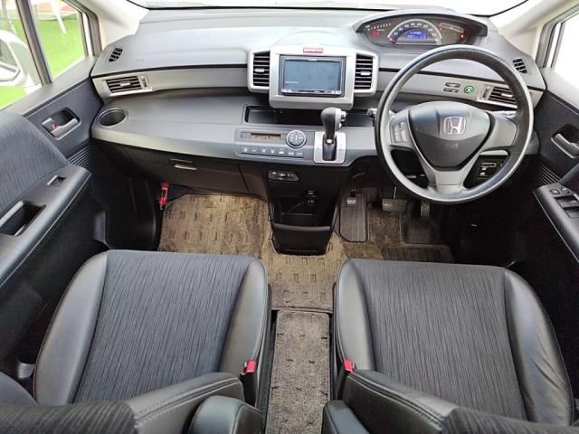 Mazda Bongo rear view