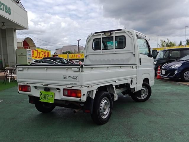 Mazda Bongo front view