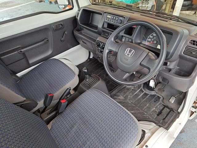 Mazda Bongo rear view