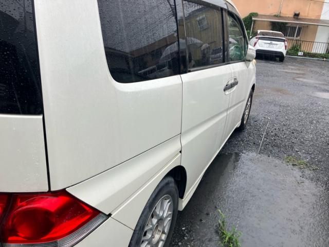 Mazda Bongo rear view