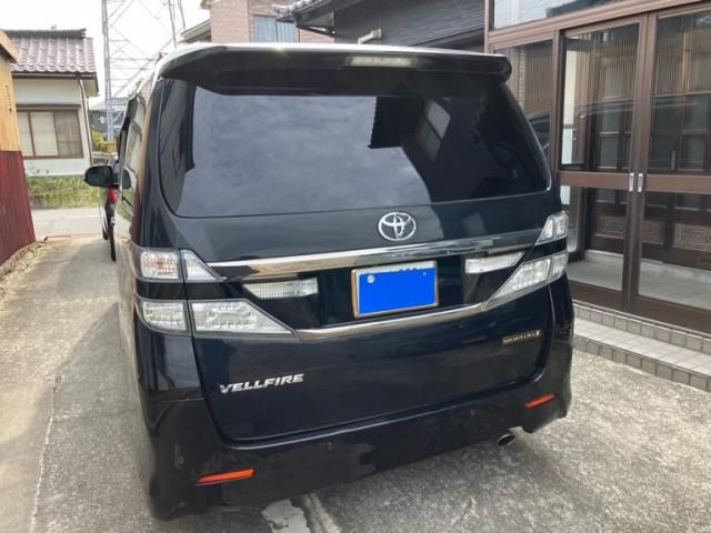 Mazda Bongo front view