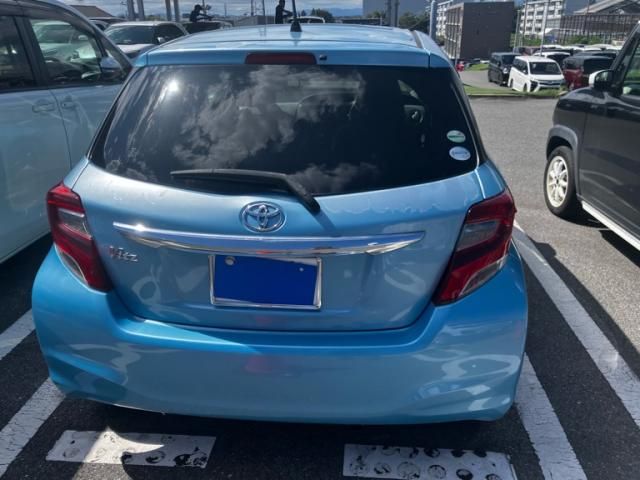 Mazda Bongo front view