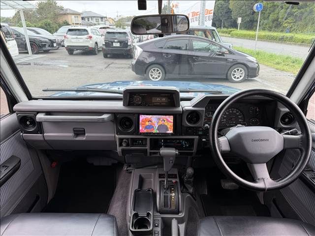 Mazda Bongo front view