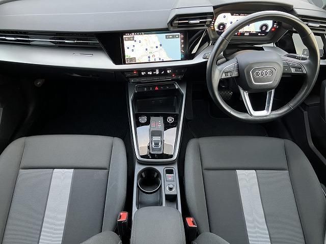 Mazda Bongo front view