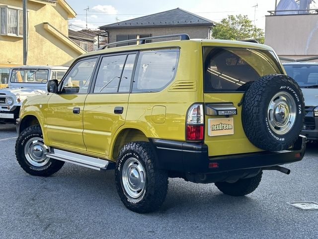 Mazda Bongo rear view