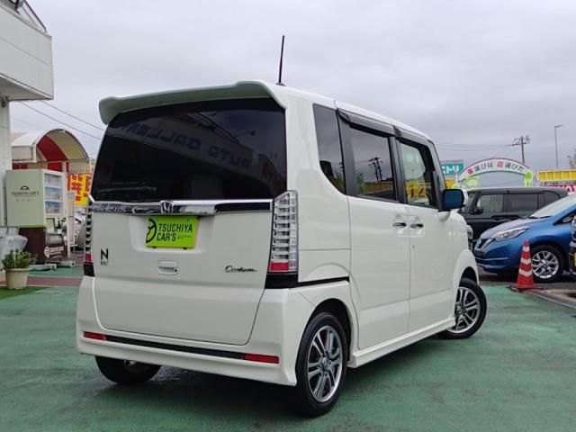 Mazda Bongo front view