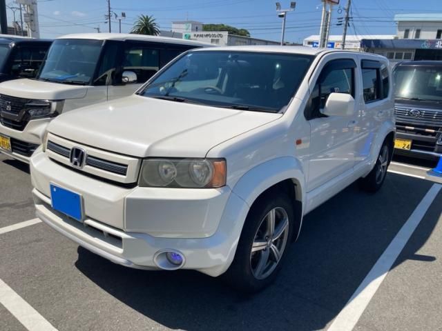 Mazda Bongo front view
