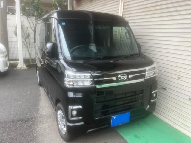 Mazda Bongo front view