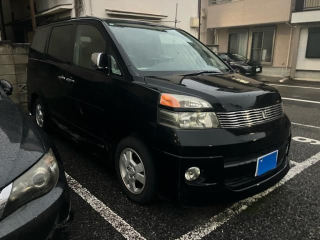 Mazda Bongo front view