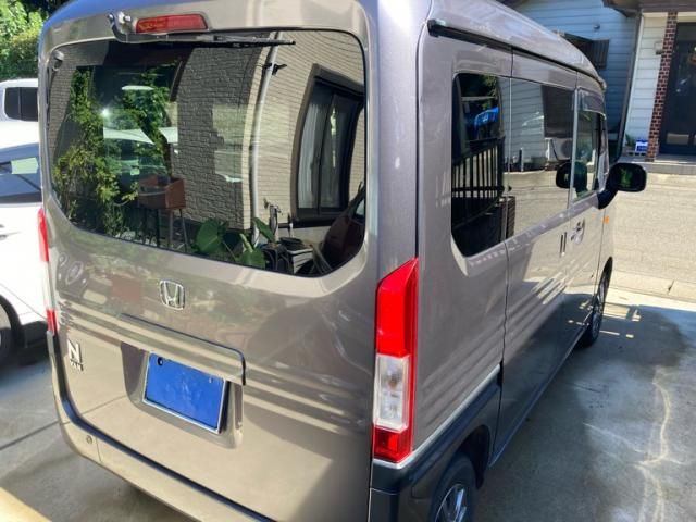 Mazda Bongo rear view