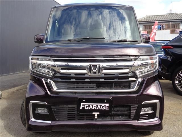 Mazda Bongo front view