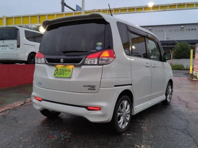 Mazda Bongo front view