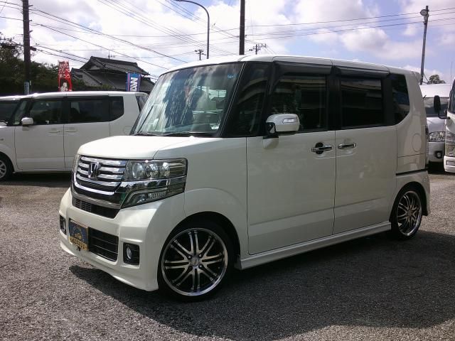 Mazda Bongo rear view