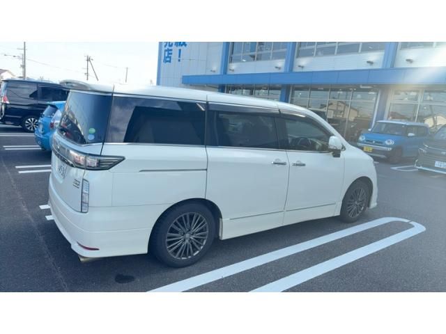 Mazda Bongo rear view