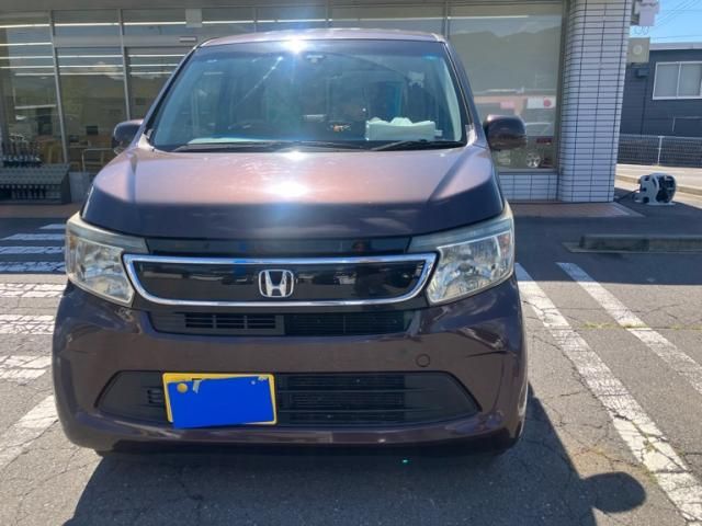 Mazda Bongo front view