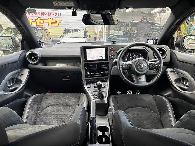 Mazda Bongo front view