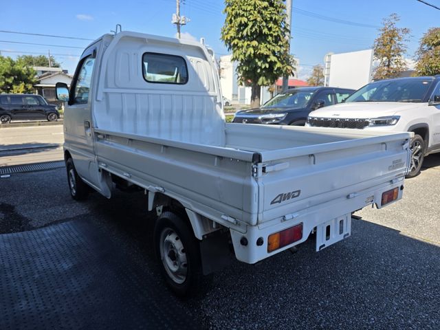 Mazda Bongo rear view