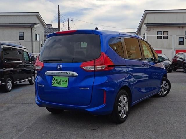 Mazda Bongo front view