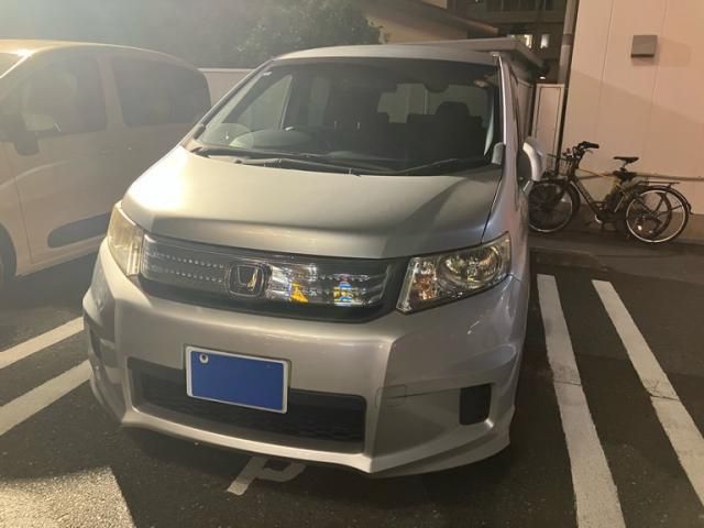 Mazda Bongo front view
