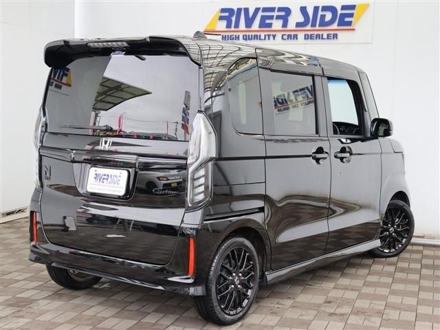 Mazda Bongo rear view
