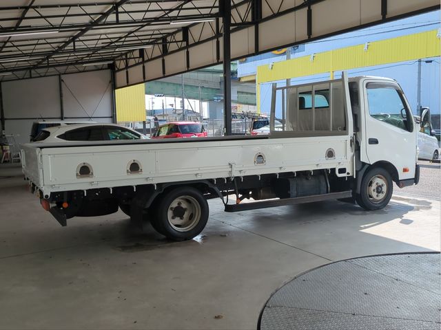 Mazda Bongo front view
