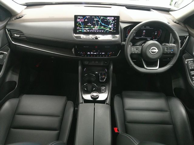 Mazda Bongo front view