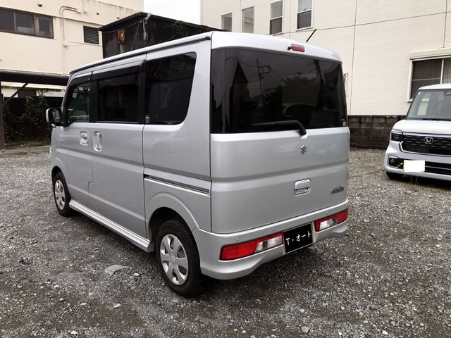 Mazda Bongo rear view