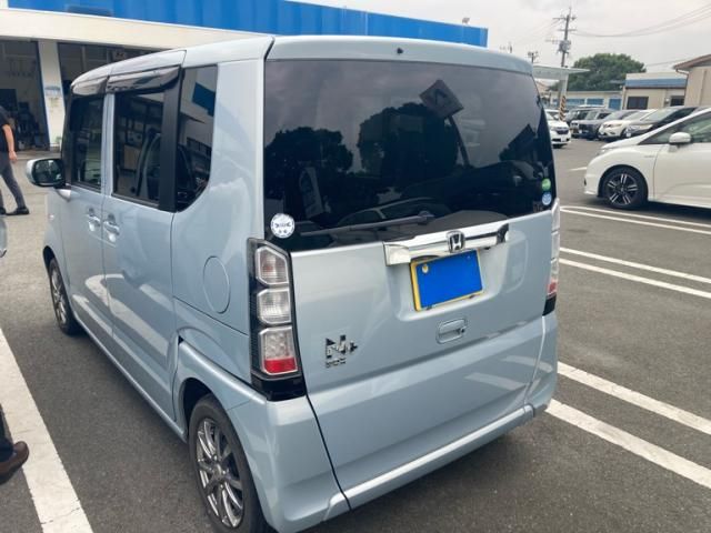 Mazda Bongo front view
