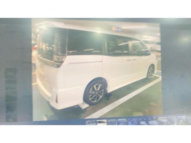 Mazda Bongo front view