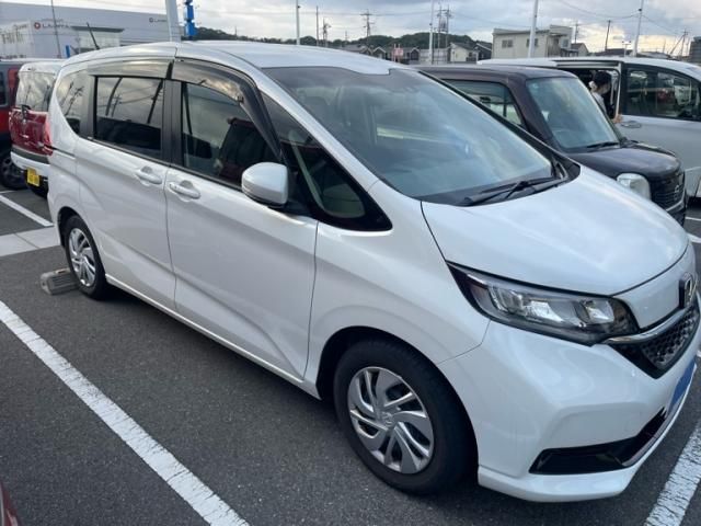 Mazda Bongo front view