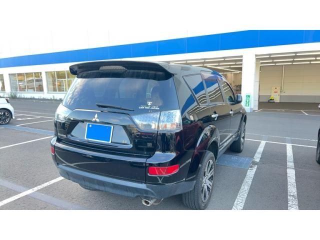 Mazda Bongo rear view