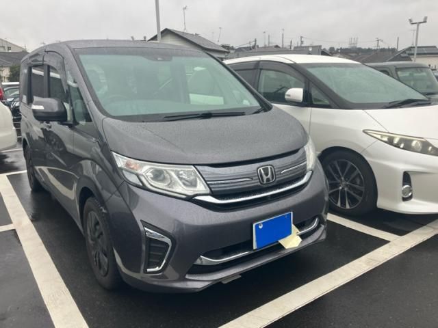 Mazda Bongo front view