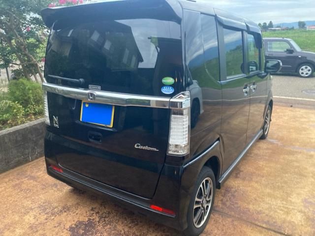 Mazda Bongo rear view