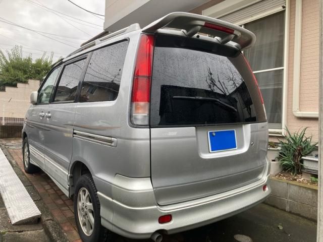 Mazda Bongo front view
